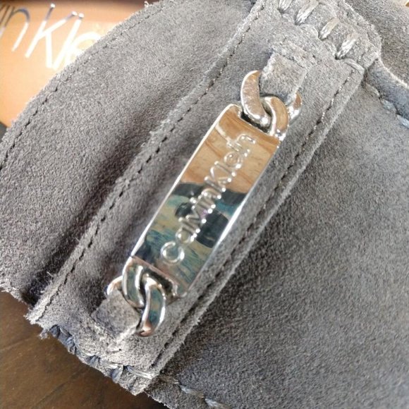 Calvin Klein - Picture 4 of 6